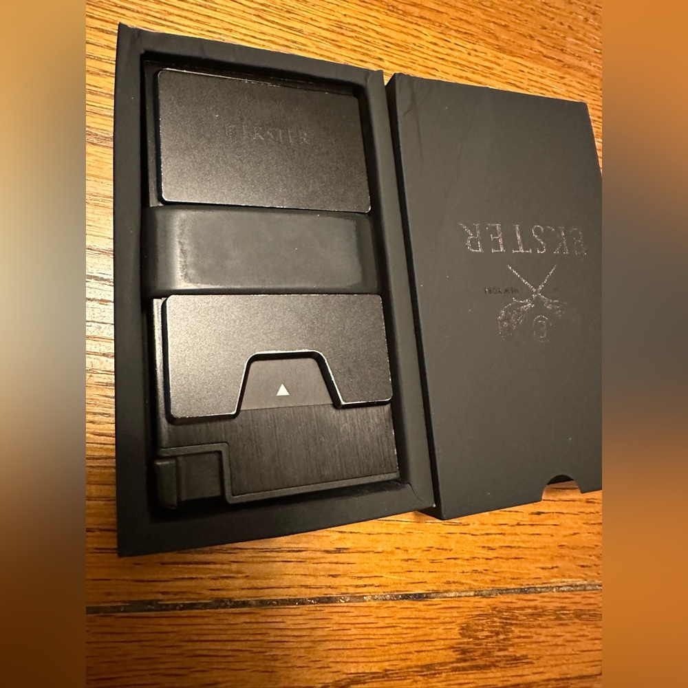 Ekster Card Holder Brushed Black